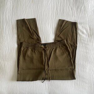 Banana Republic Olive Tapered Pants (sz M)
